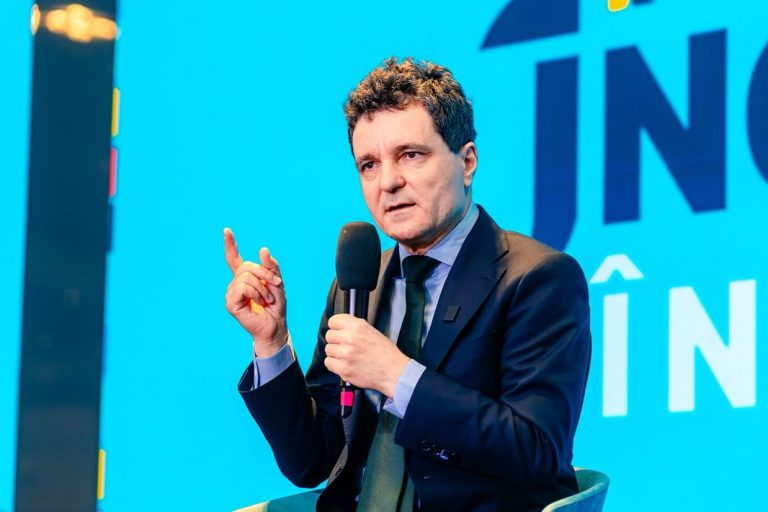 Ce a răspuns Nicușor Dan când a fost întrebat ce profil ar trebui să aibă viitorul director al SRI: „Cineva care a lucrat cu…”