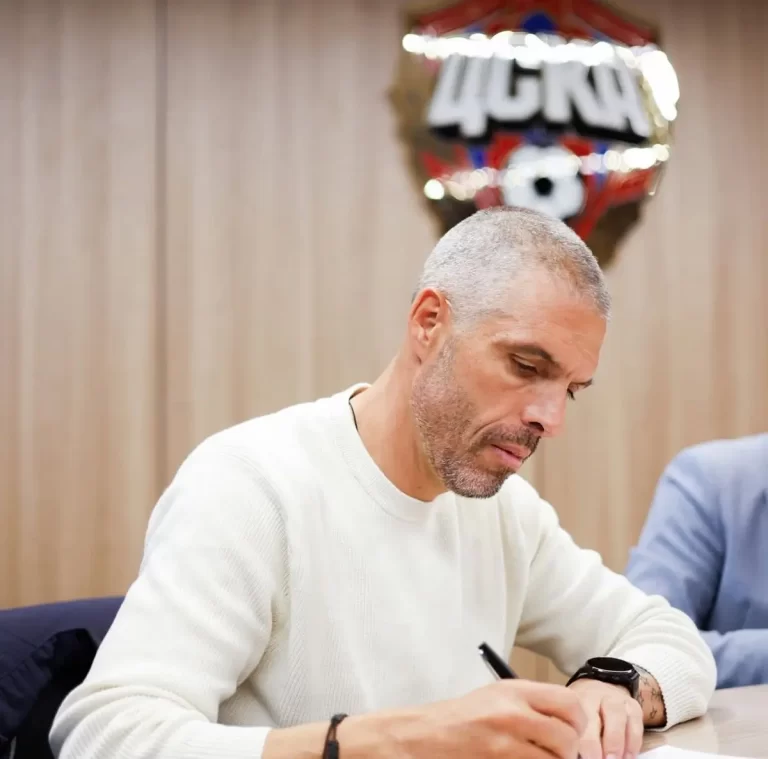 Riscă ani grei de închisoare după ce a semnat cu CSKA Moscova