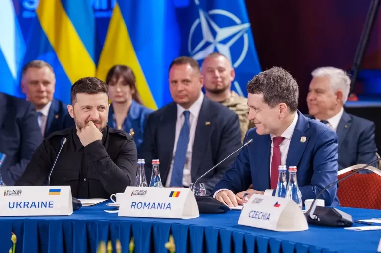 USR și Zelenski, sabotori de serviciu