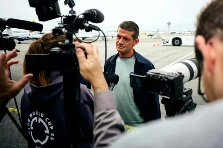 Interul lui Chivu, sub asediu la Los Angeles