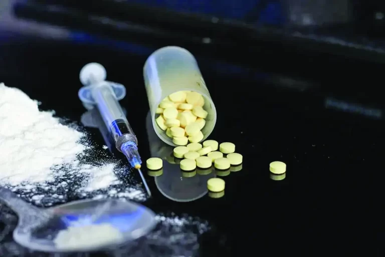 Drogurile de sinteză și noile opioide amenință Europa