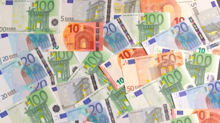 Momentul ”euro global”