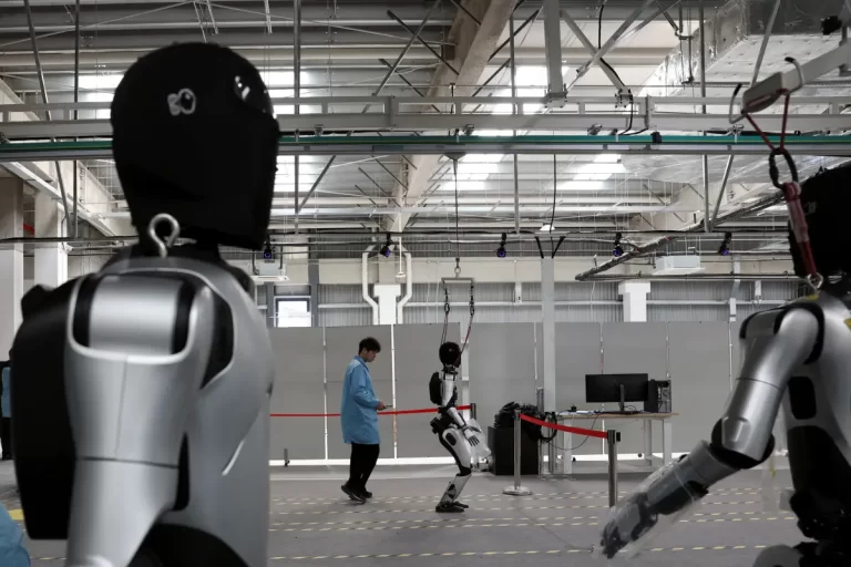 Robotul chinez, un cal troian în SUA?