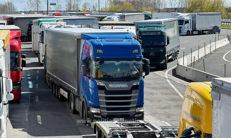 Se micșorează Schengenul. Pierderi financiare pentru transportatorii români