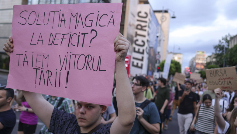 taierea-burselor - Ziarul National tăierea burselor studentă