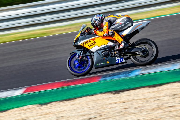 Dumitru „Dadu” Dragoș – campionul de motociclism viteză la 15 ani: De la pistele MotoRC la WorldSBK