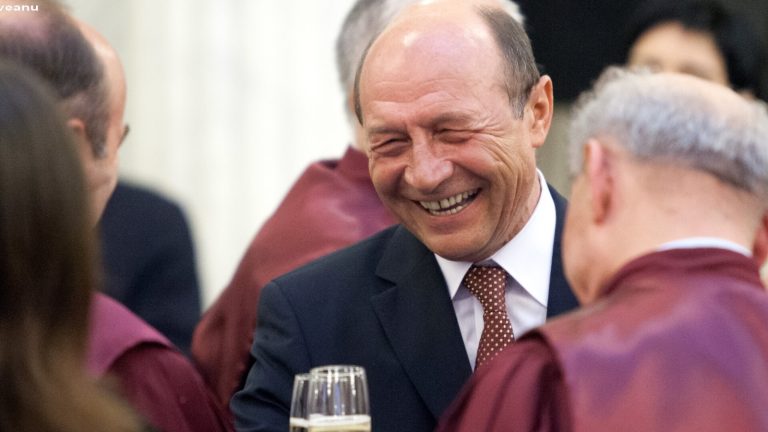 CCR, ÎNCĂ O BOMBĂ! Colaborator al fostei Securități, Băsescu primește toate privilegiile înapoi