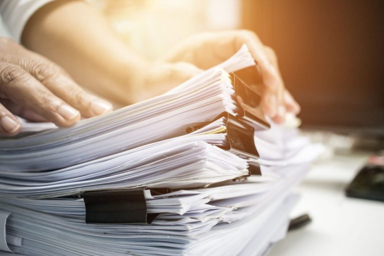 Ne-am sabotat singuri investițiile. Legislația stufoasă a achizițiilor publice încalcă până și directivele europene