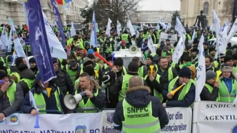 Polițiștii atacă, decisiv, Guvernul: Găurile masive din buget, provocate de ajutoarele pentru Ucraina și Moldova