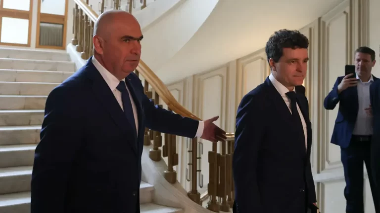 Ilie Bolojan și Nicușor Dan, doi lideri fără busolă