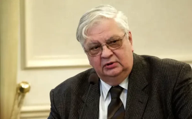 Mircea Coșea: Vânzarea la bursă a acțiunilor la companiile de stat, un pas periculos spre pierderea suveranității statale
