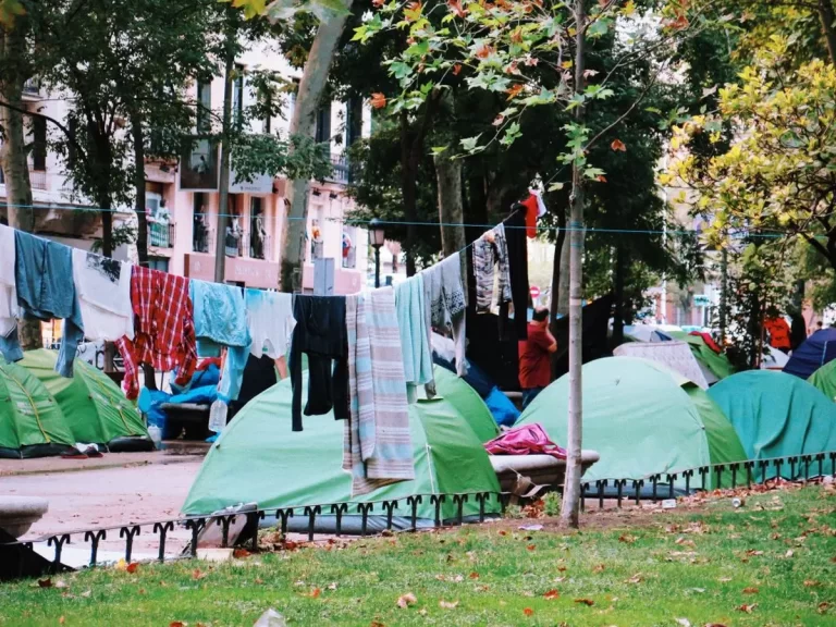 Uniunea Europeană, pe urmele SUA. Criza locuințelor a dus la o explozie a numărului de persoane fără adăpost