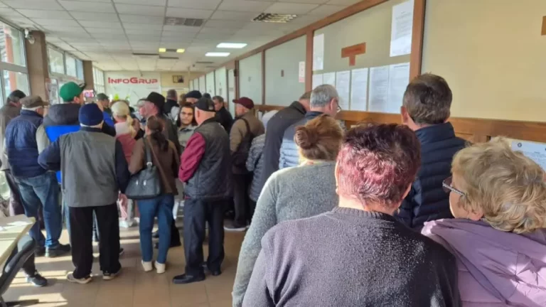 Sistemul de pensii, praf și pulbere. Sume uriașe încasate necuvenit și venituri ciuntite din pix