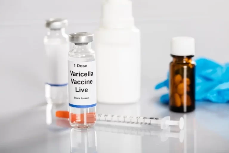 E oficial. Encefalita, efect secundar al vaccinului anti-varicelă