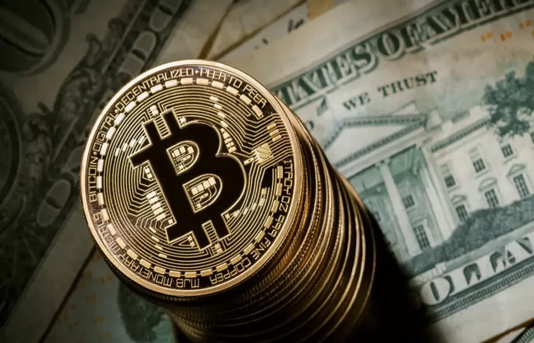 Bitcoin sparge recordul absolut: 124.000 USD – euforie și risc