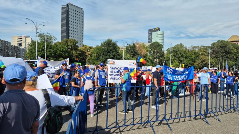 UPDATE. Protest al sindicaliştilor din administraţia publică, în Piața Victoriei: „Guvernul trebuie să înțeleagă că lucrurile nu mai pot continua așa!”