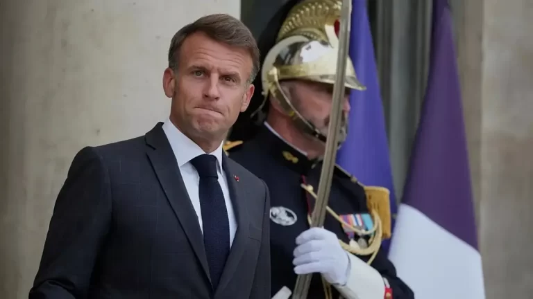 Francezii sunt sătui până peste cap de Macron