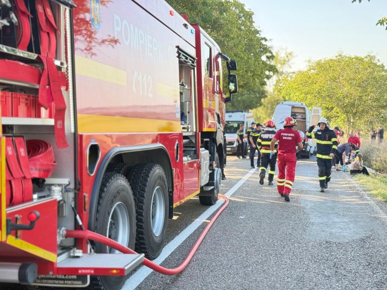Update/FOTO. Plan Roșu de Intervenție în Botoșani, după un grav accident rutier. Trei persoane și-au pierdut viața