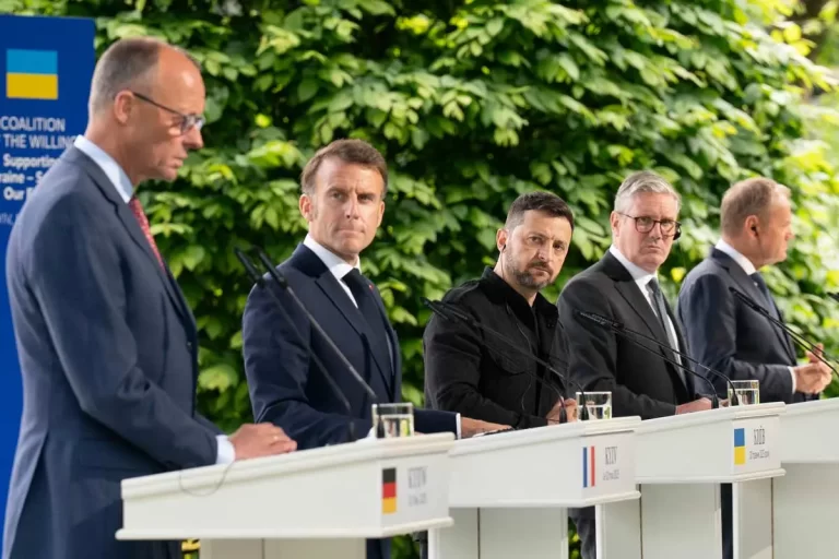 ”Coaliția celor dispuși” nu apără Ucraina. Garanții teoretice pentru un armistițiu teoretic