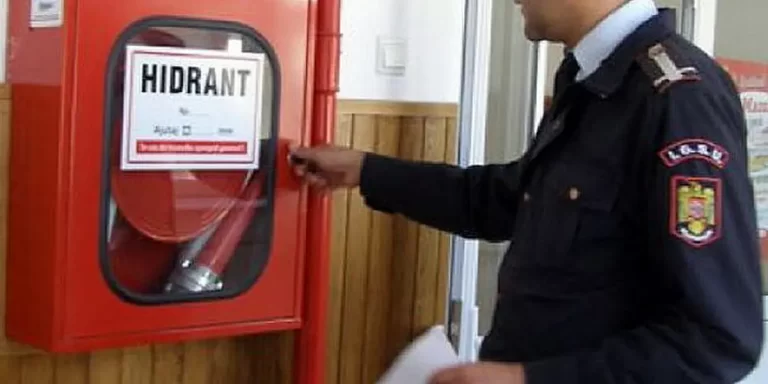 MAI bagă în faliment școlile, spitalele și primăriile. Amenzi și mai mari pentru lipsa autorizației ISU