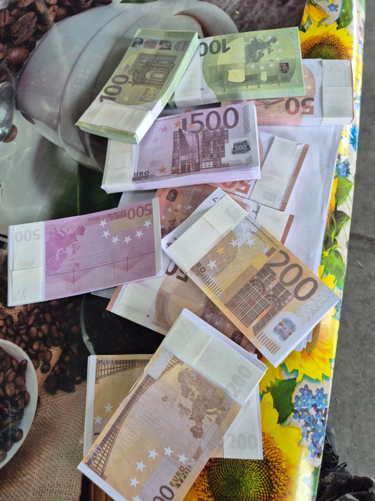 Captură uriașă în Portul Constanța: Aproape 1 miliard de euro în bancnote contrafăcute/Unde fuseseră depozitați banii falși – FOTO