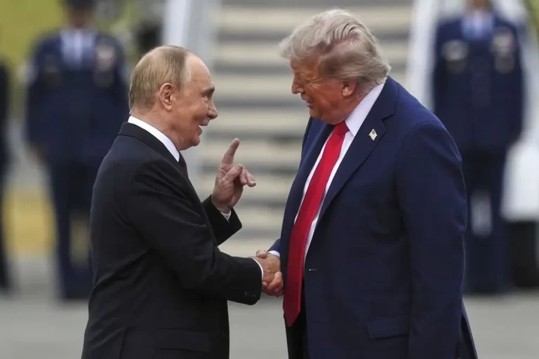 Putin îl manipulează pe Trump?