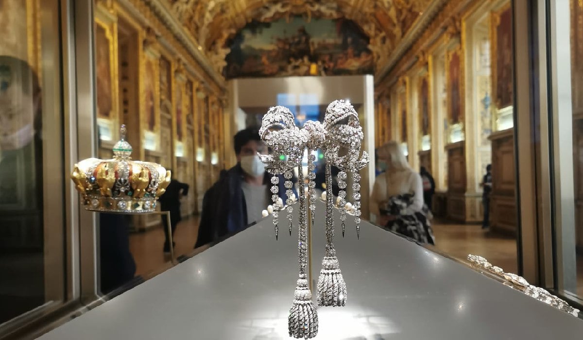 bijuterie-luvru-paris-furt-galeriile-apollo - Ziarul National furtul de la Luvru jafuri