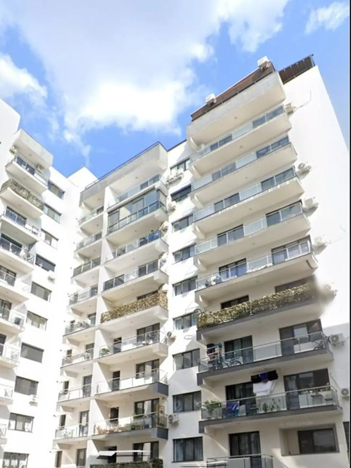 bloc pethouse zarescu - Ziarul National