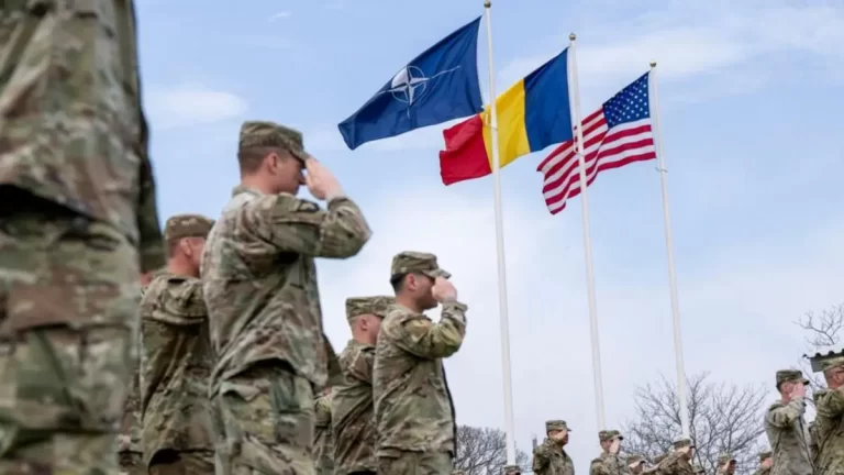 Pleacă americanii, vin rușii?/România, pe masa negocierilor Trump-Putin