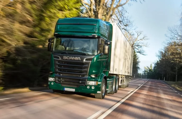 Statul român își recunoaște eșecul. Și-a sabotat transportatorii rutieri și i-a îmbogățit pe turci și ucraineni