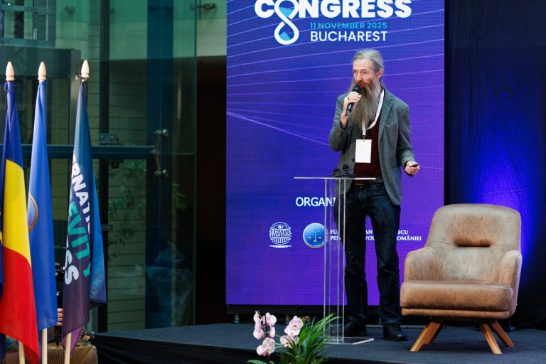 Aubrey de Grey, pionierul mondial al longevității, la București: „Avem 50% șanse ca întinerirea celulară să depășească îmbătrânirea în următorii 15 ani”