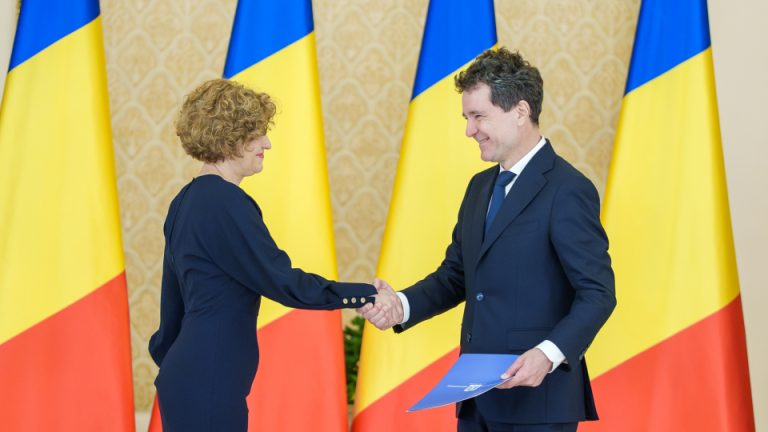 Președintele face scut în jurul Oanei Gheorghiu. Nicuşor Dan: „Declaraţia doamnei vicepremier, nefericită/Reacţia CSM, exagerată”