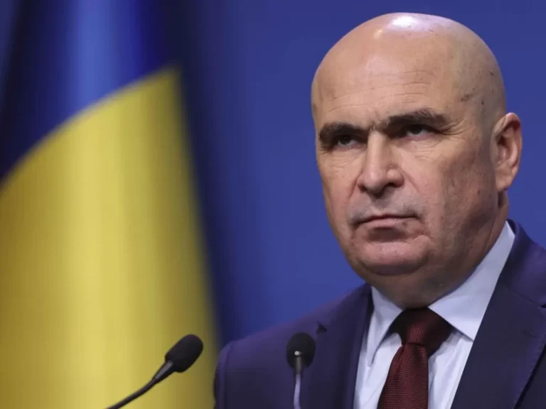 BNS îi trage o ”smetie” lui Bolojan. Economia este în picaj, nu în revenire