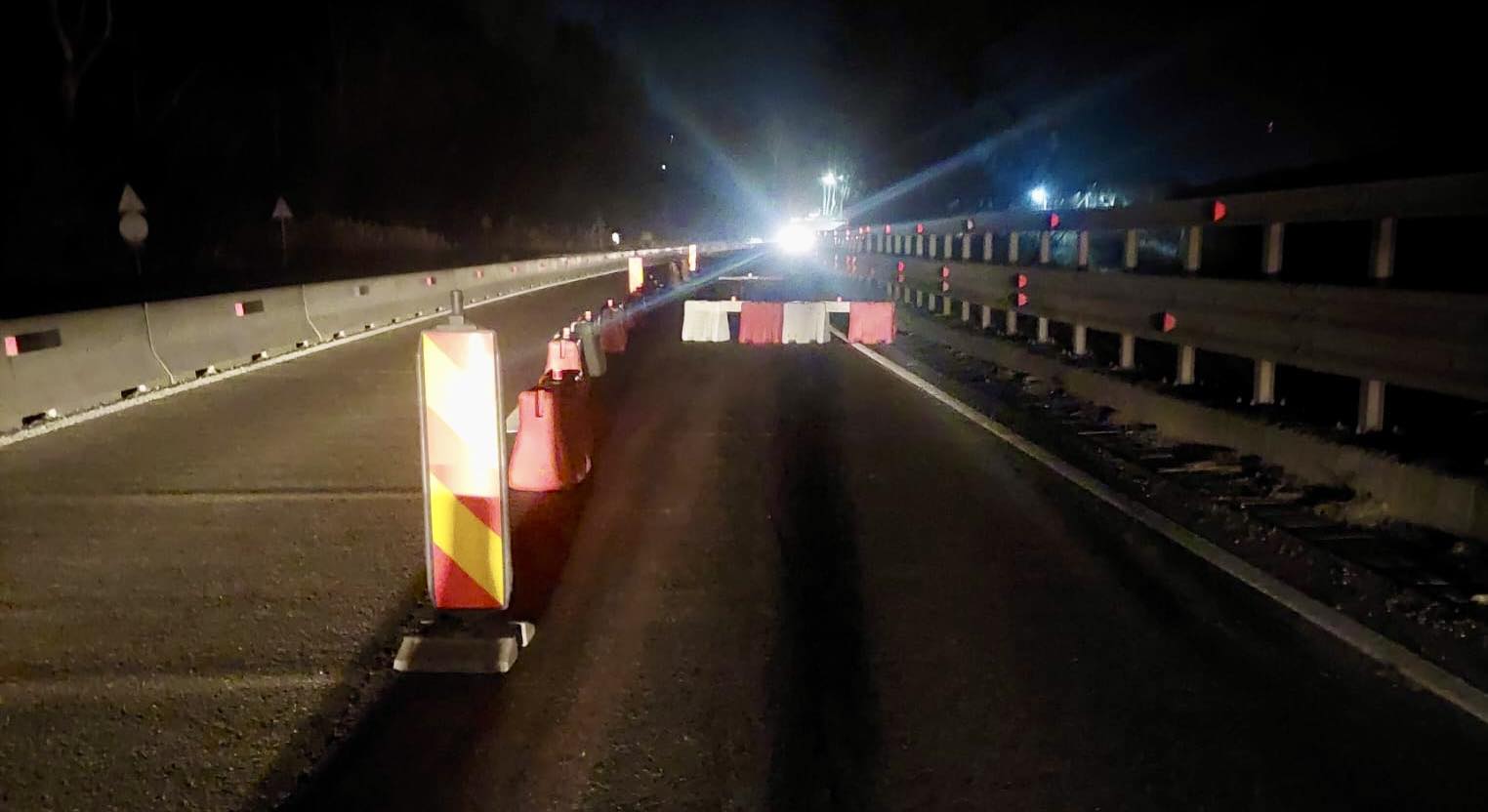 Alunecare de teren, pe DN1, în zona localității Cornu. Circulația, restricționată parțial/Anunțul autorităților - Ziarul National