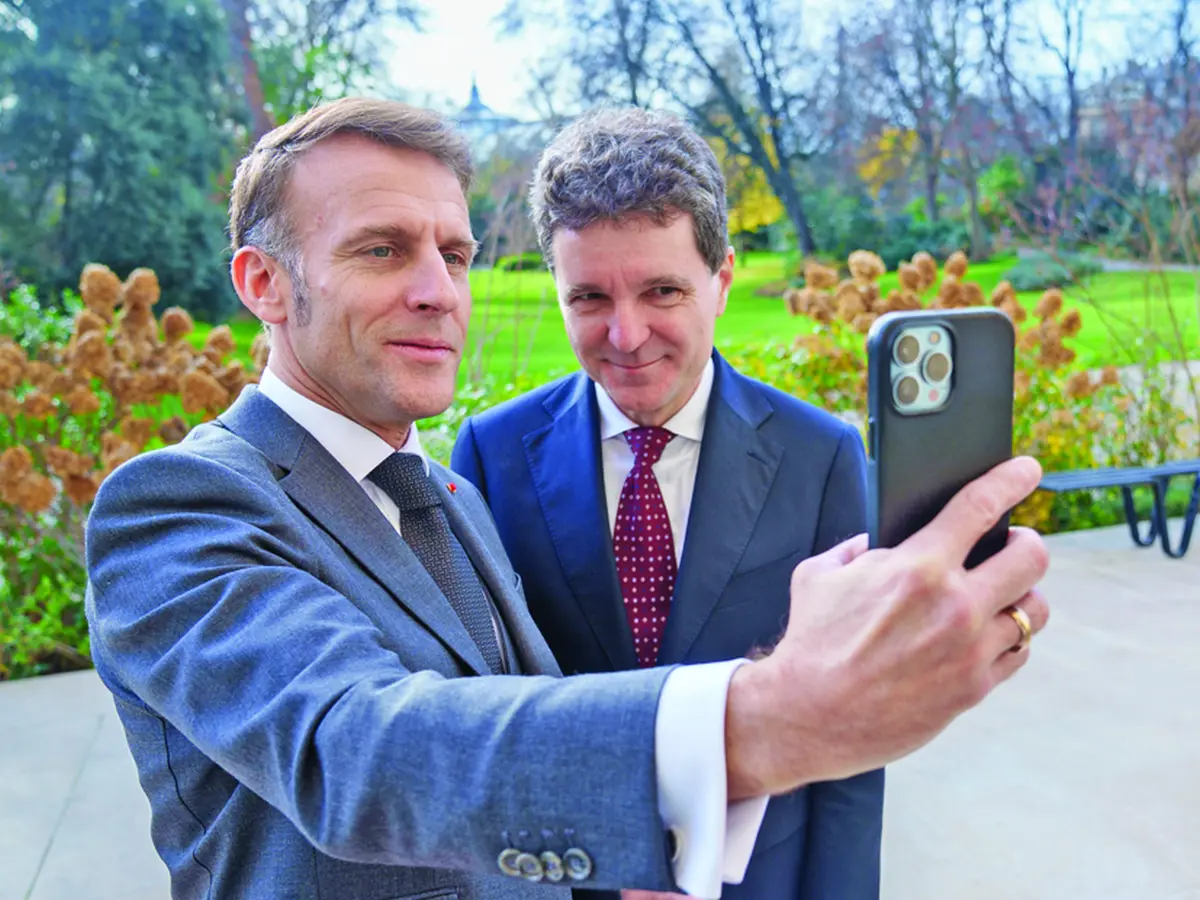 Selfie-ul unui președinte cu buzunarele goale - Ziarul National