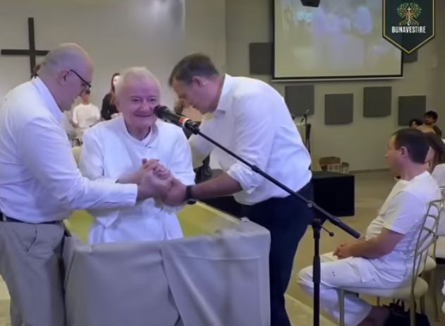 Imagini cu Irinel Columbeanu într-o ipostază în care nu a mai fost zărit! Cum a apărut înainte de Sărbători! „Mi se pare monumental” – VIDEO - Ziarul National Imagini cu Irinel Columbeanu într-o ipostază în care nu a mai fost zărit! Cum a apărut înainte de Sărbători! „Mi se pare monumental” – VIDEO - Ziarul National