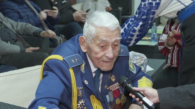 Domnule General, Aviația vă dă onorul!