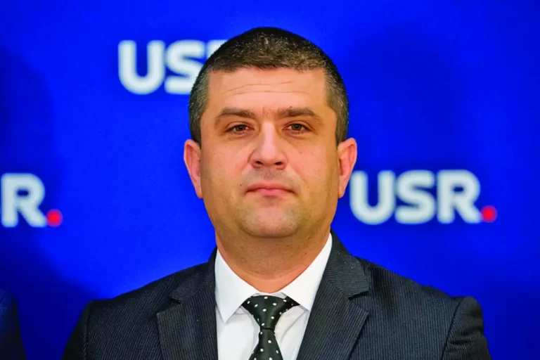 USR nu se dezminte. Ministrul Economiei și-a dat acordul pentru îngroparea agriculturii