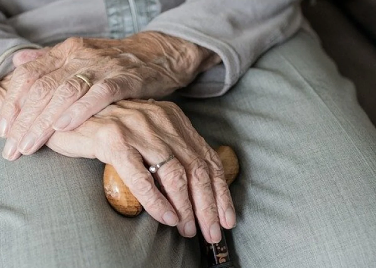 Caz cutremurător în Timiș: Zeci de bătrâni ţinuți, în condiții improprii, în casa unei proprietare de azil. Căminul fusese închis de autorități - Ziarul National