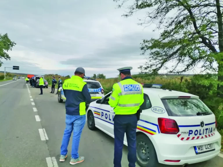 Sindicatele îi dau peste nas lui Bolojan. Nu există polițist de birou. Toți sunt scoși în stradă