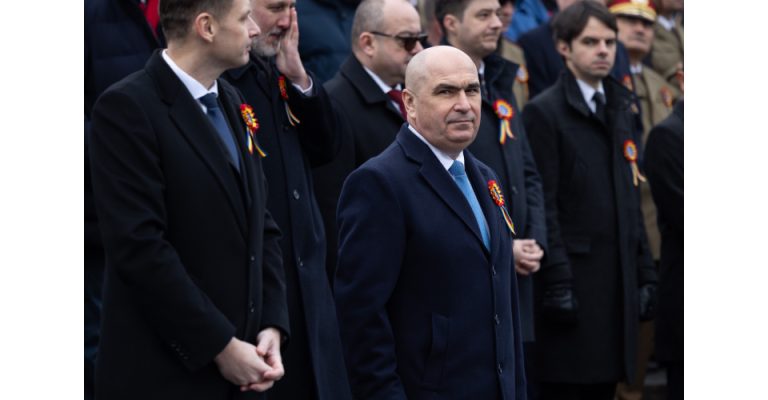 VIDEO. Premierul Ilie Bolojan, huiduit la Alba Iulia la parada de 1 Decembrie: „Demisia”
