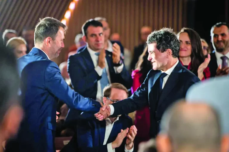 Virusul ONG-ist. Cum a ajuns România să fie controlată de „12%”?