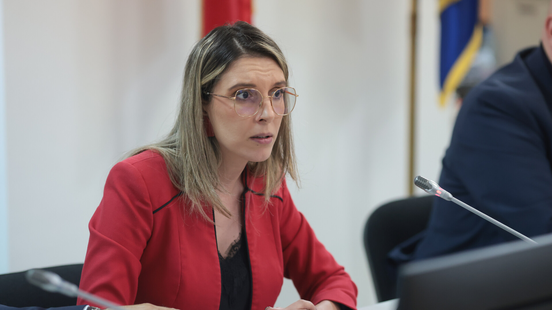 Fake news, noul țap ispășitor? Buzoianu avertizează asupra manipulării, dar oamenii rămân tot fără apă - Ziarul National Fake news, noul țap ispășitor? Buzoianu avertizează asupra manipulării, dar oamenii rămân tot fără apă - Ziarul National