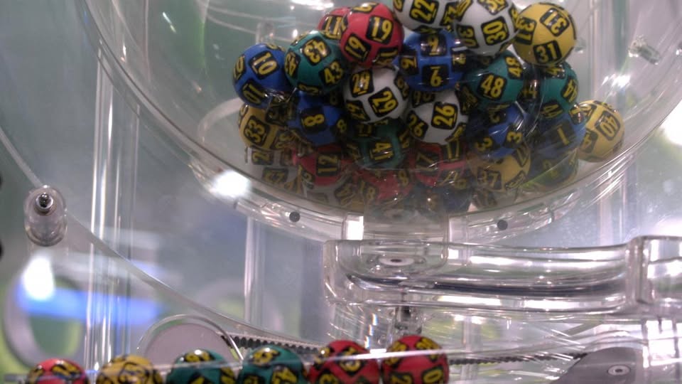 Trageri speciale LOTO de Anul Nou. Report de peste 1,7 milioane de euro la 6/49. La Joker sunt în joc 8,7 milioane de euro - Ziarul National