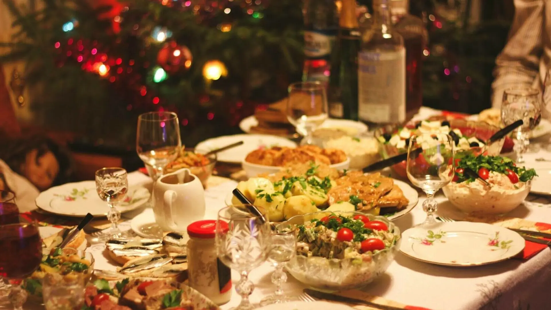 Românii lasă Sărbătorile în urmă şi se repun pe picioare pentru a reveni la muncă. Cum te refaci, fizic, după petreceri, cu remedii naturale - Ziarul National