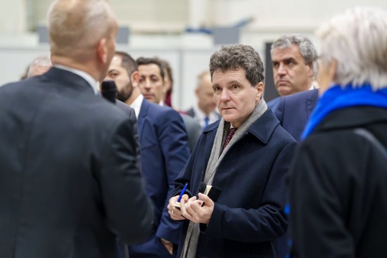 Nicușor Dan, întrevedere în Franța cu reprezentanții industriei de apărare: „România va investi semnificativ”, dar „nu doar ca simplu cumpărător”