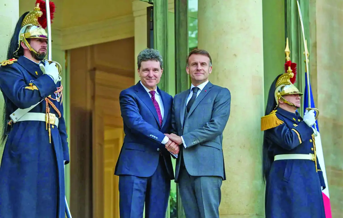 Nicușor Dan a rămas blocat la Macron. De ce n-a mai decolat aeronava preşedintelui spre Bucureşti - Ziarul National