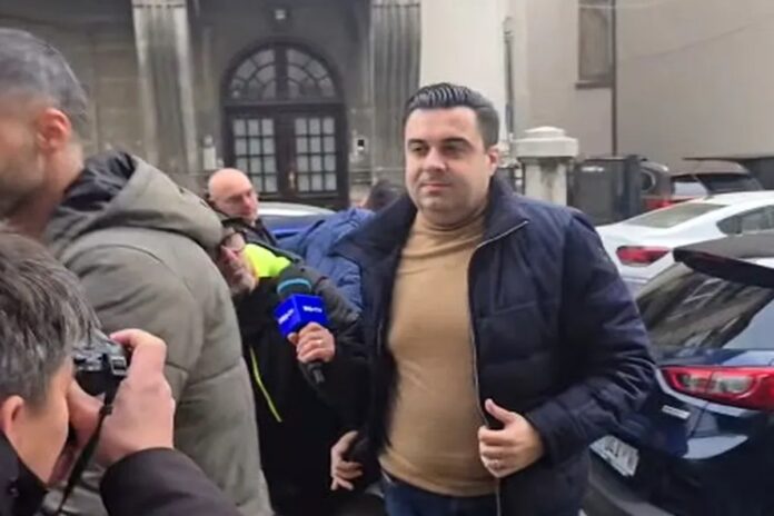 Apar noi detalii în scandalul momentului! Ce ar fi declarat complicele fostului ministru Răzvan Cuc la DNA/Instanța decide dacă cei doi vor ajunge în arest preventiv - Ziarul National