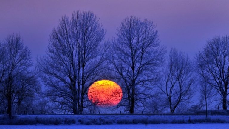 Tradiţii şi credinţe legate de solstiţiul de iarnă. Ce nu ai voie să faci în cea mai lungă noapte din an