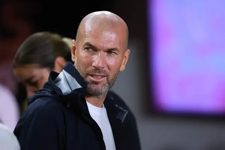 Zidane, între Real și naționala Franței